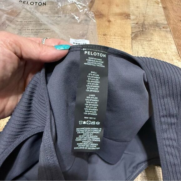 Peloton Seamless Square Neck Sports Bra Size XL 2XL, Gray, Low Impact NWT - Picture 8 of 10